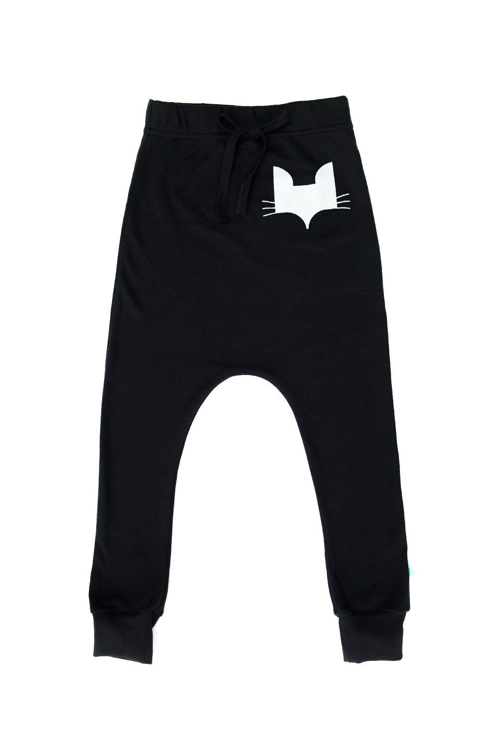 Unisex organic cotton jogger, GOTS certified and vegan friendly.