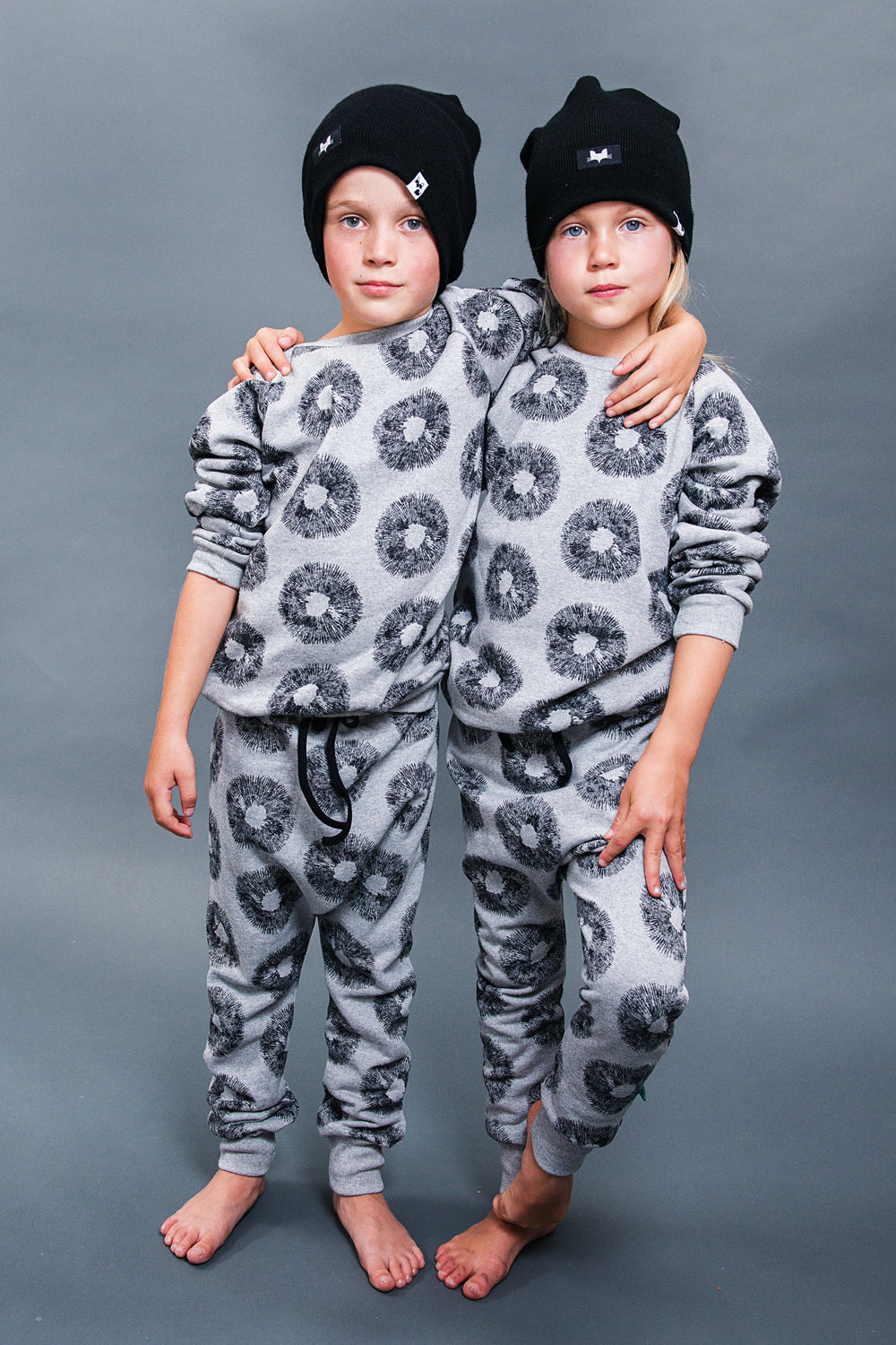 100% brushed back cotton. Available in grey with mushroom spore print design. Matching sweatshirt to complete the look.
