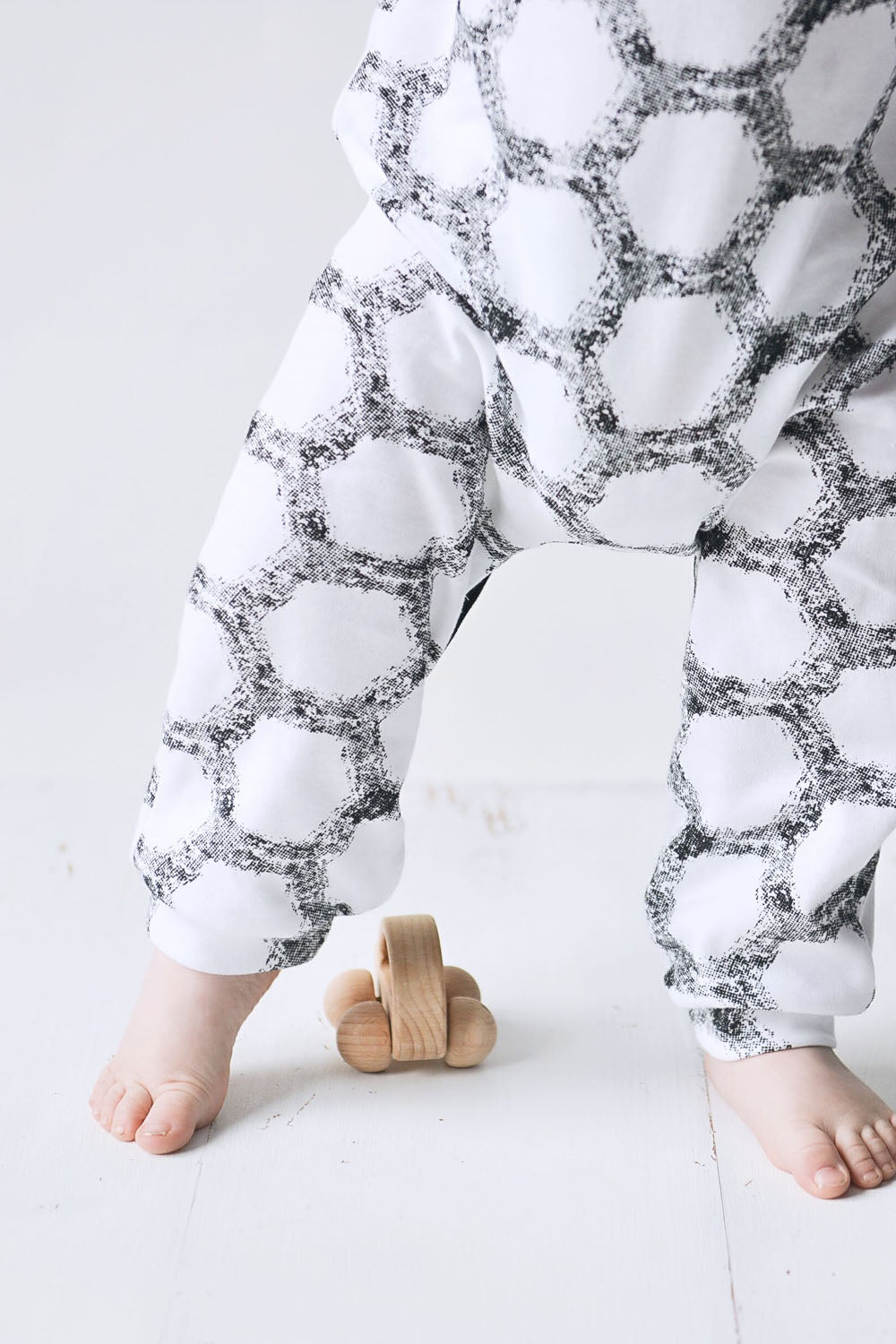unisex baby romper for 0 to 18 months. Vegan friendly and made in the uk.